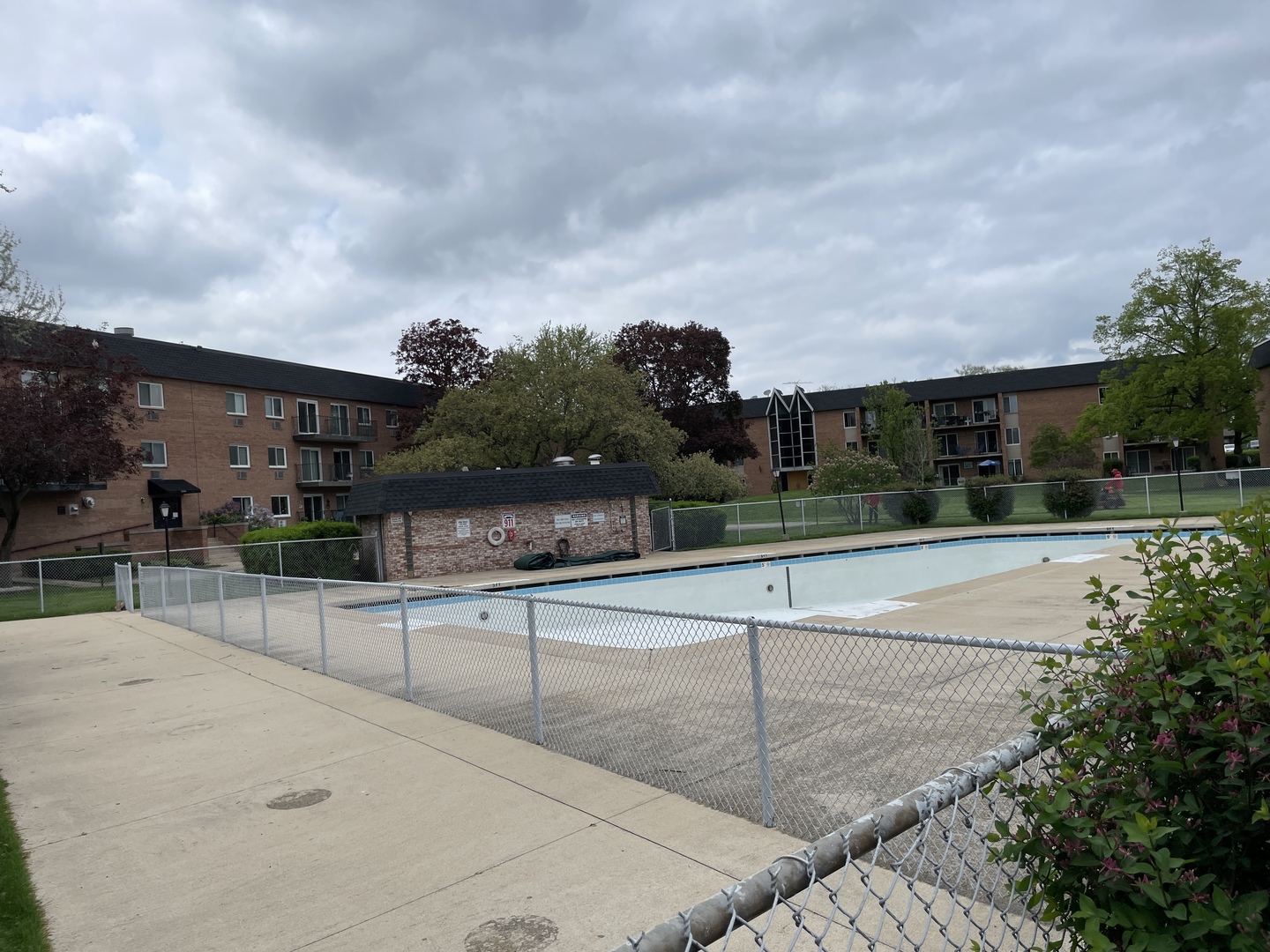 1052 Mill Street #110, Naperville, IL 60540