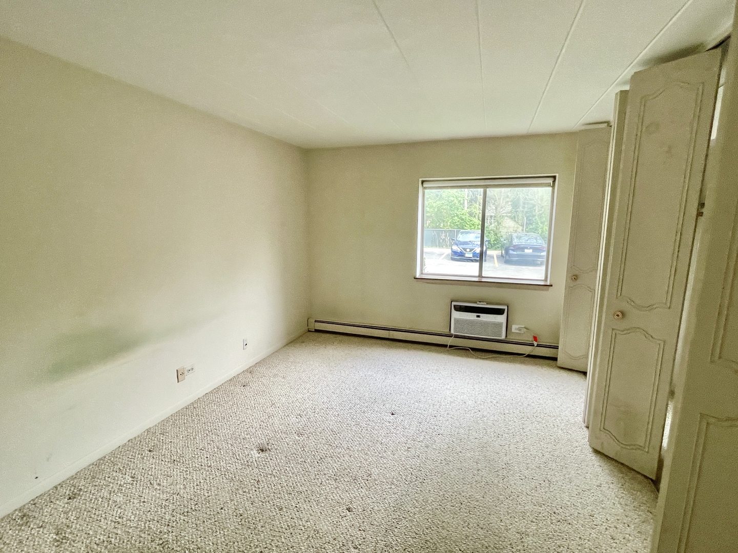 1052 Mill Street #110, Naperville, IL 60540