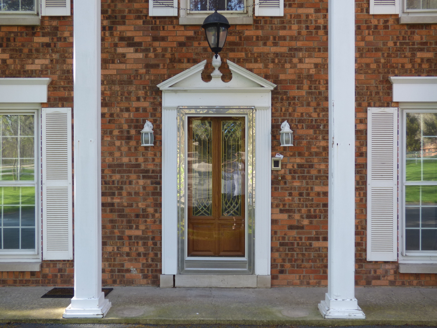 39W093 Silver Glen Road, St. Charles, IL 60175