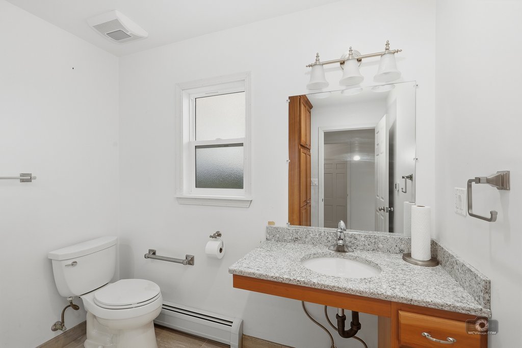 39W093 Silver Glen Road, St. Charles, IL 60175