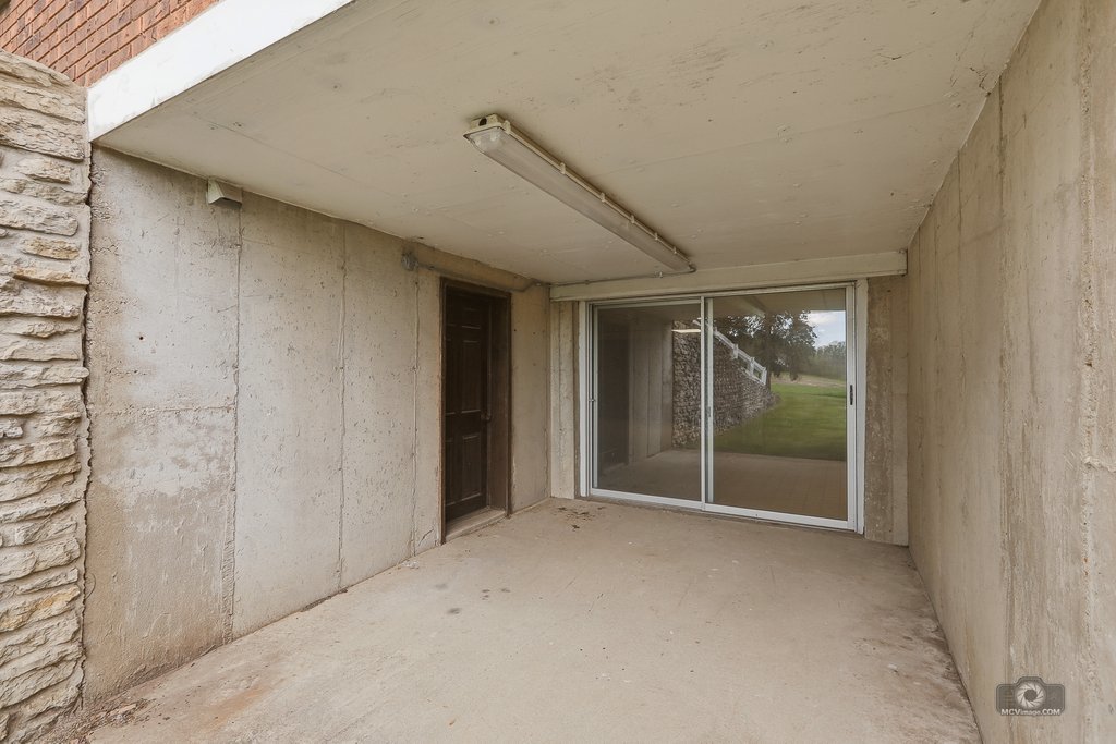 39W093 Silver Glen Road, St. Charles, IL 60175