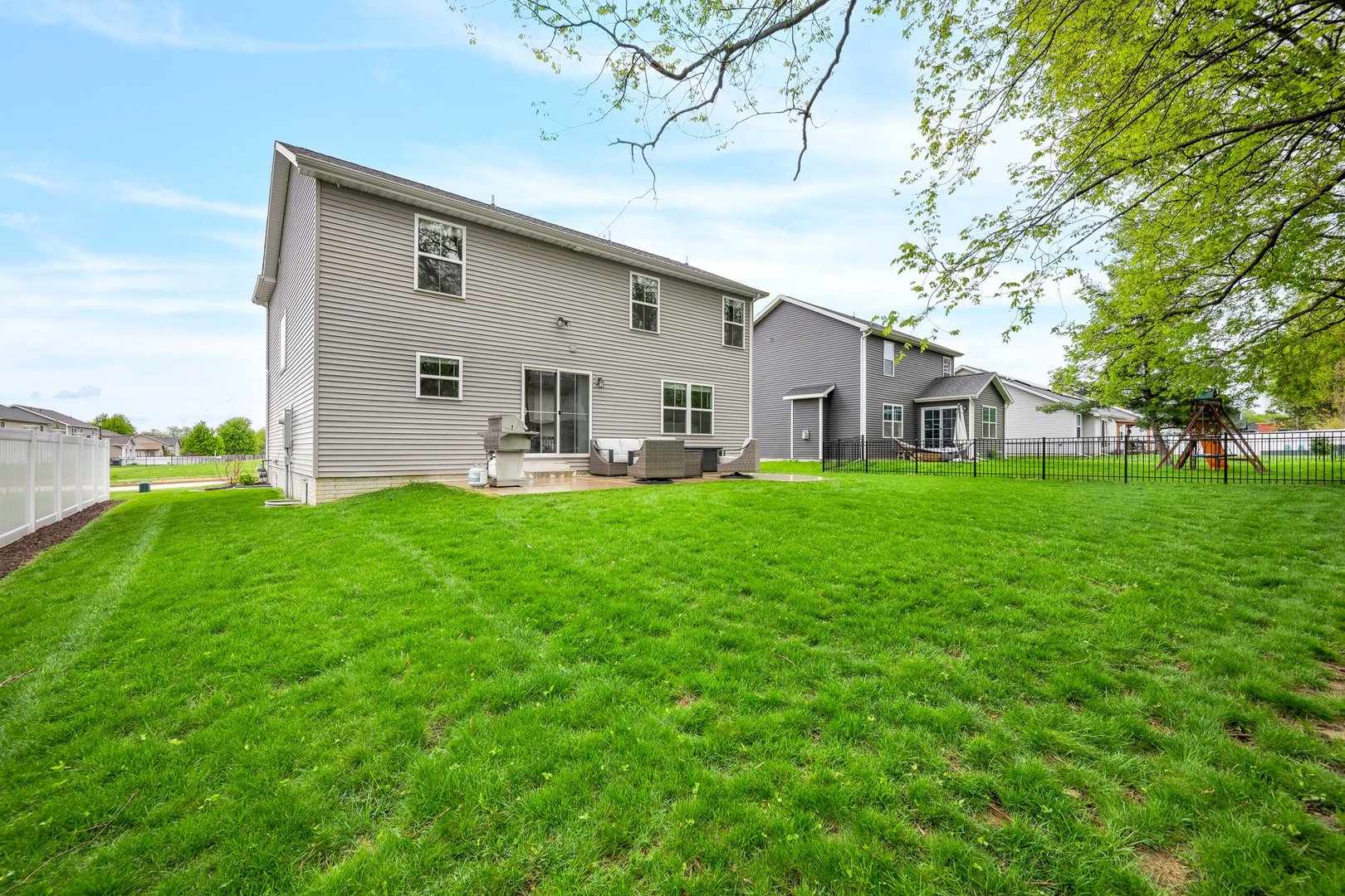 2902 Steppe Lane, Bloomington, IL 61705