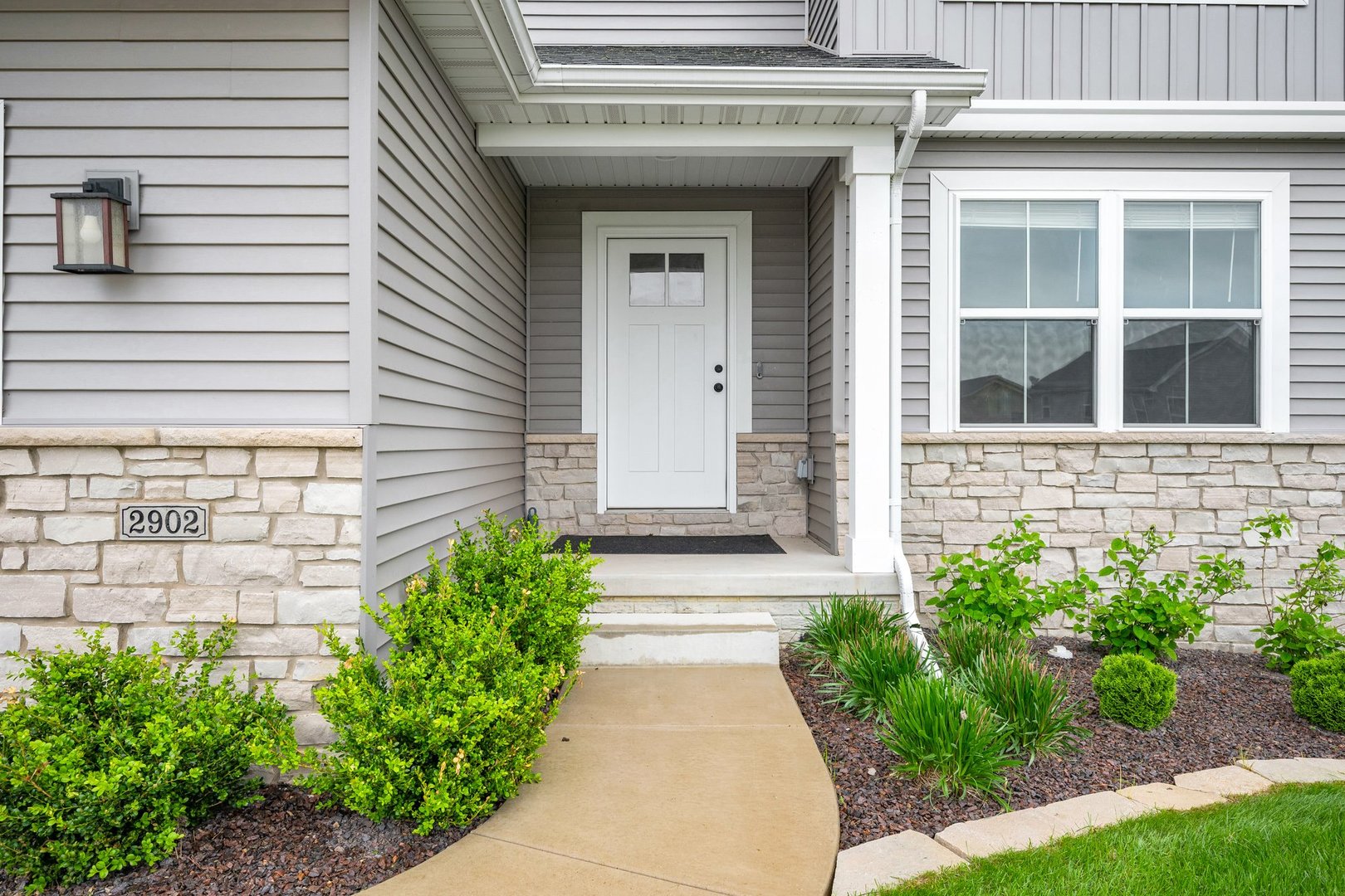 2902 Steppe Lane, Bloomington, IL 61705