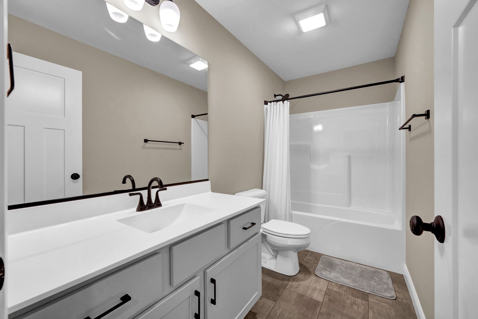 2902 Steppe Lane, Bloomington, IL 61705