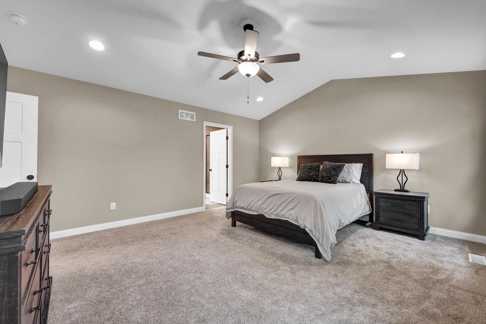 2902 Steppe Lane, Bloomington, IL 61705