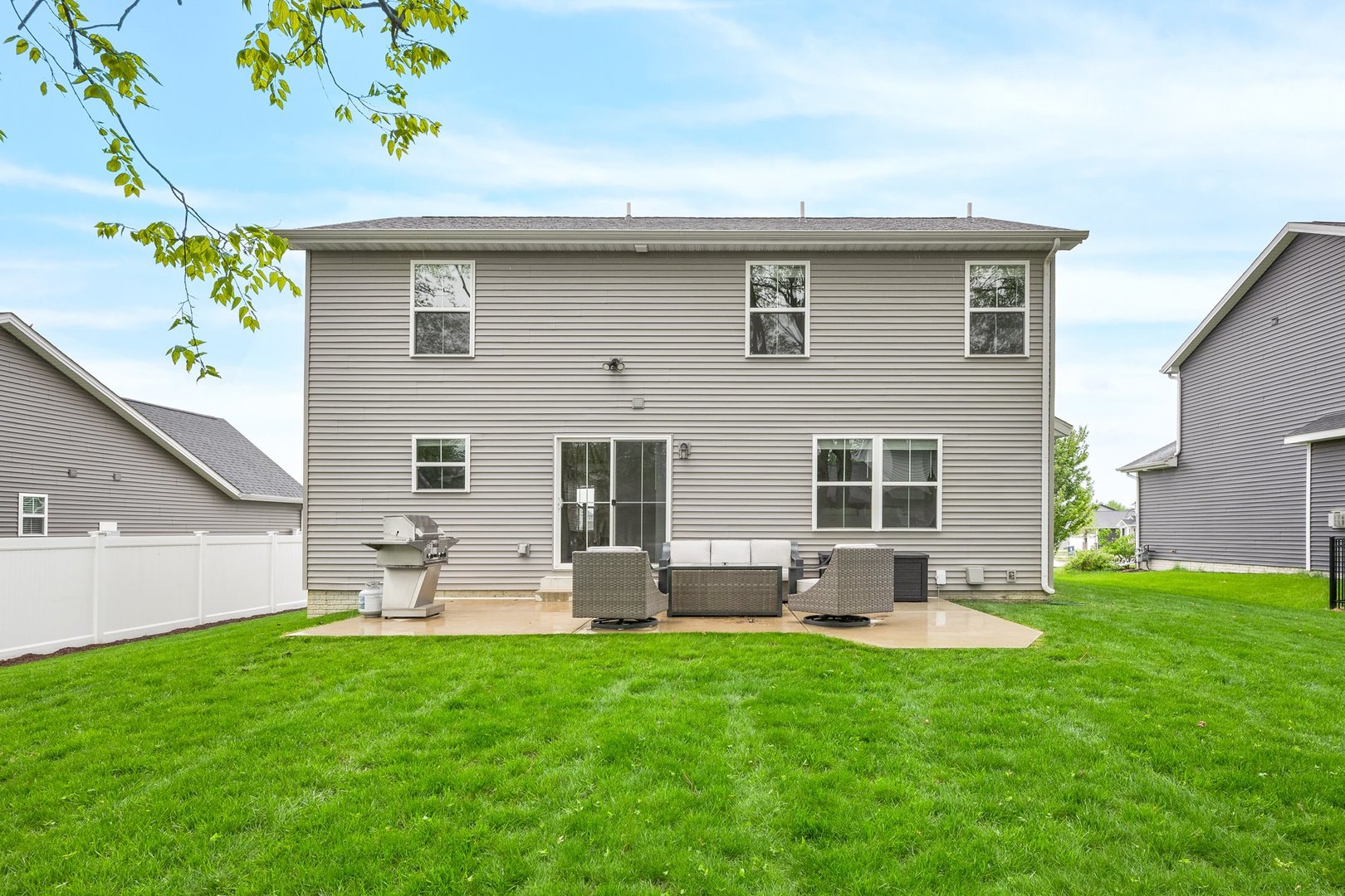 2902 Steppe Lane, Bloomington, IL 61705