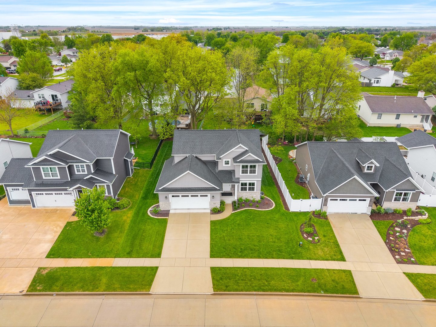 2902 Steppe Lane, Bloomington, IL 61705