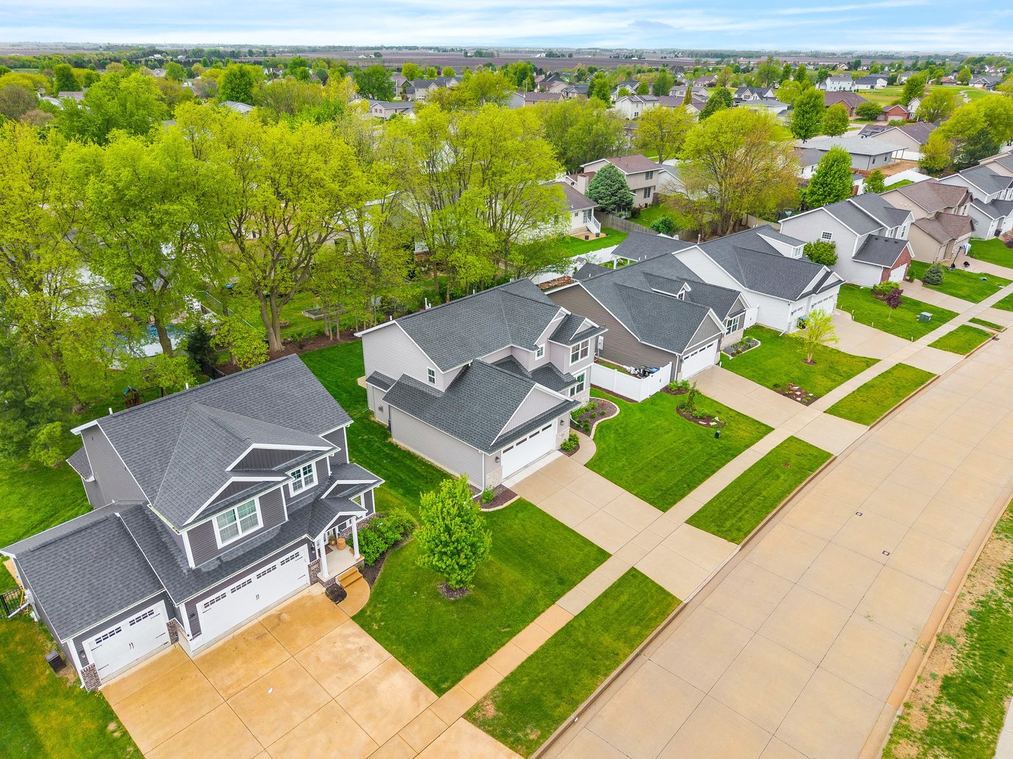 2902 Steppe Lane, Bloomington, IL 61705