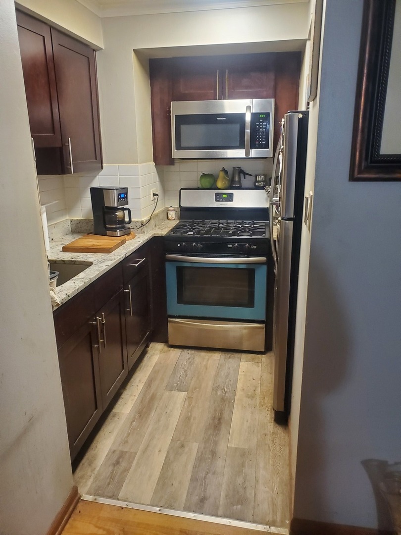 10210 Washington Avenue #306, Oak Lawn, IL 60453