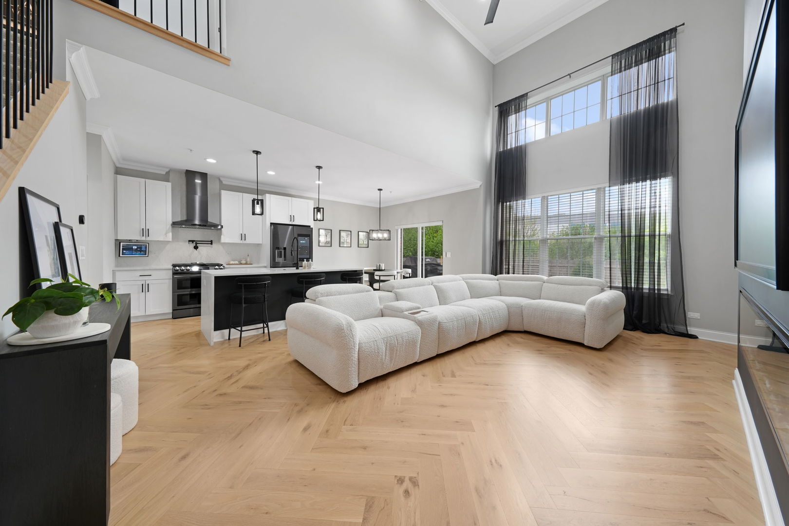 218 Auburn Hills Lane, Addison, IL 60101