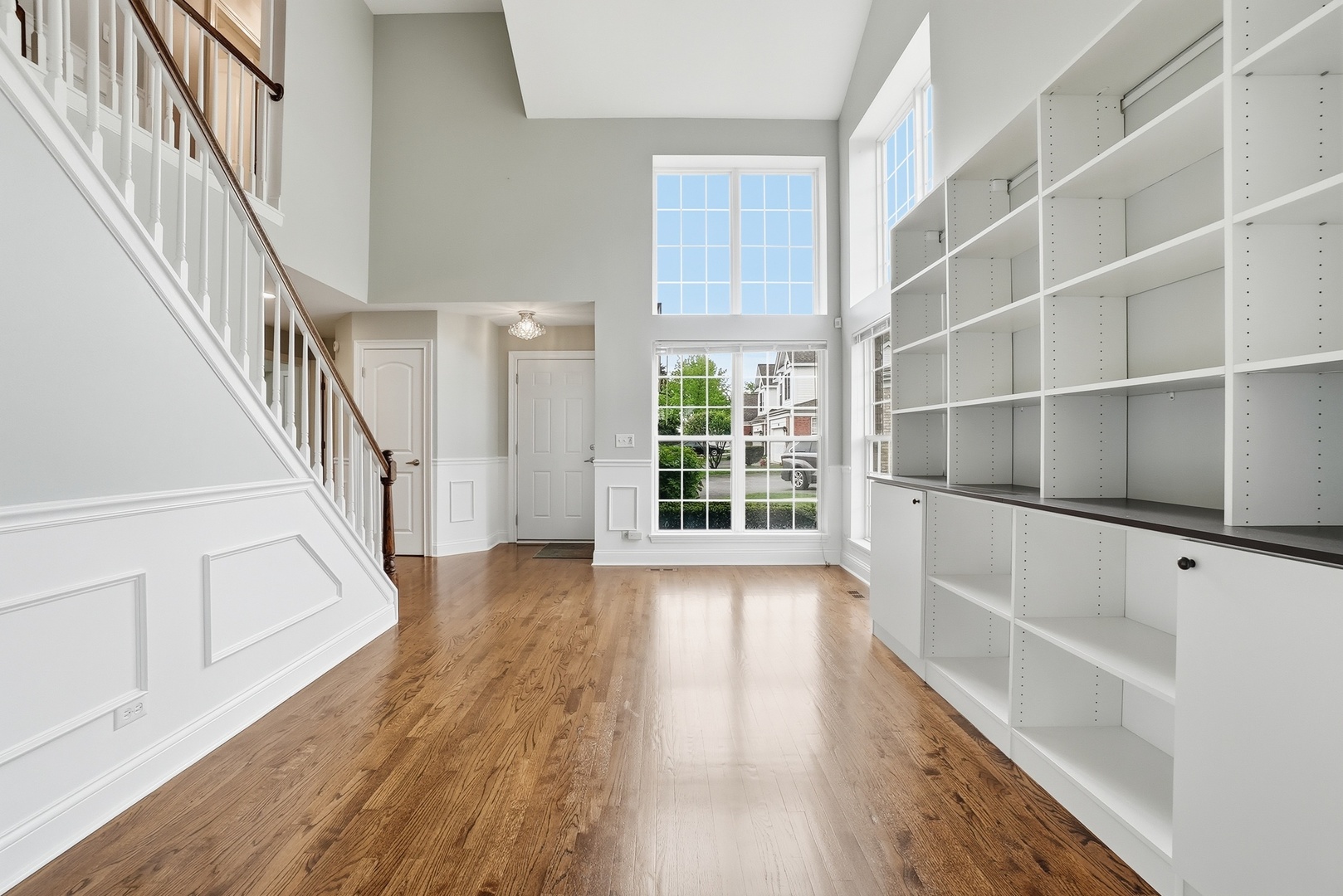 612 Citadel Drive, Westmont, IL 60559