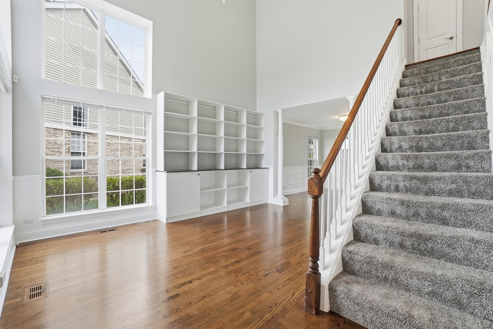 612 Citadel Drive, Westmont, IL 60559