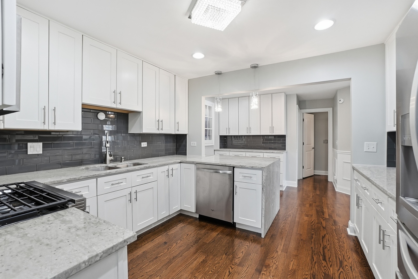 612 Citadel Drive, Westmont, IL 60559