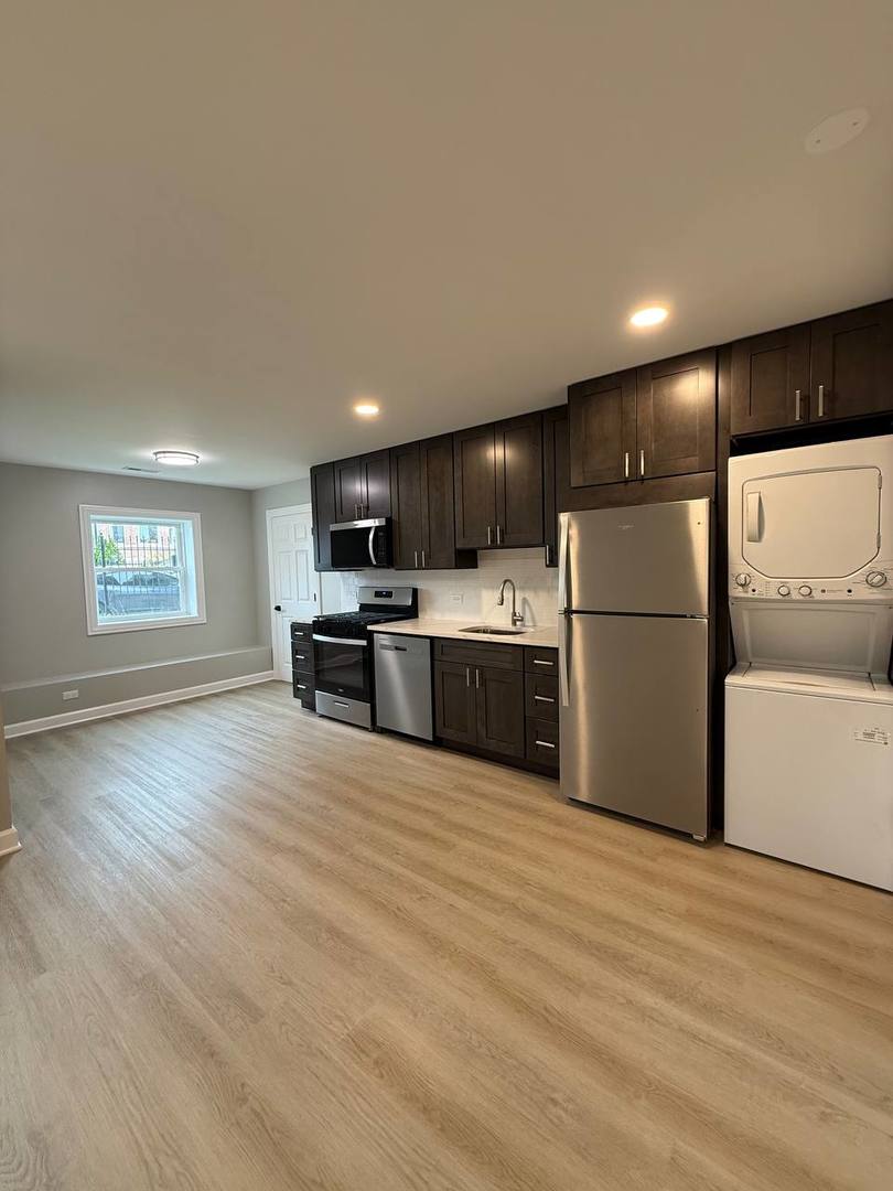 3247 W Thomas Street #GF, Chicago, IL 60651