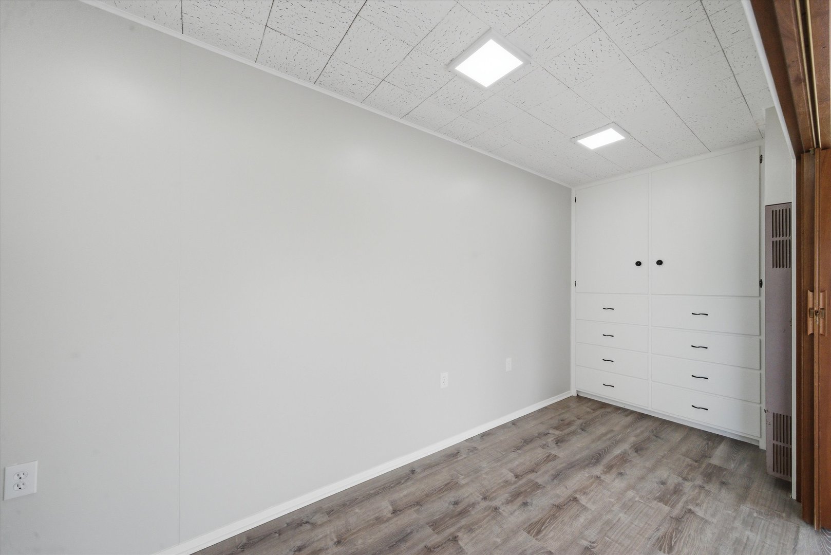 1907 Elim Avenue, Zion, IL 60099