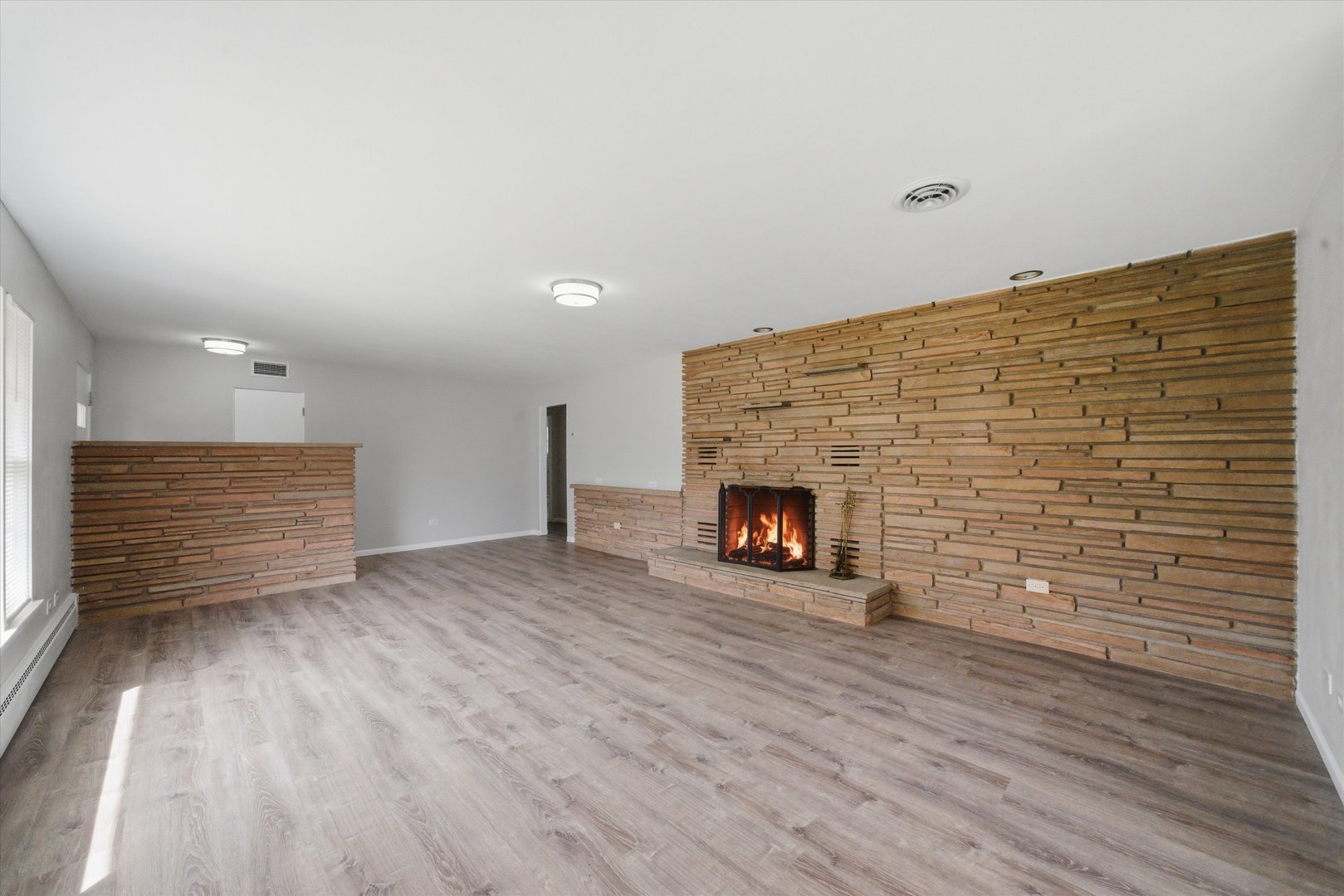 1907 Elim Avenue, Zion, IL 60099