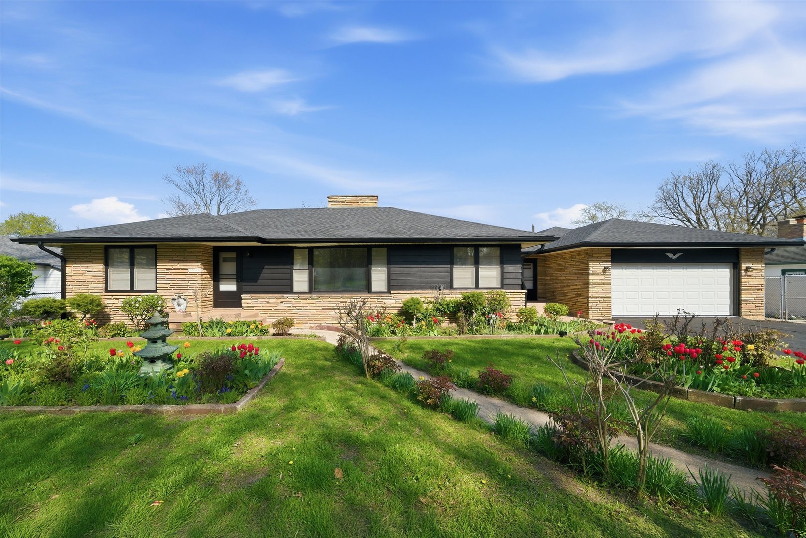 1907 Elim Avenue, Zion, IL 60099