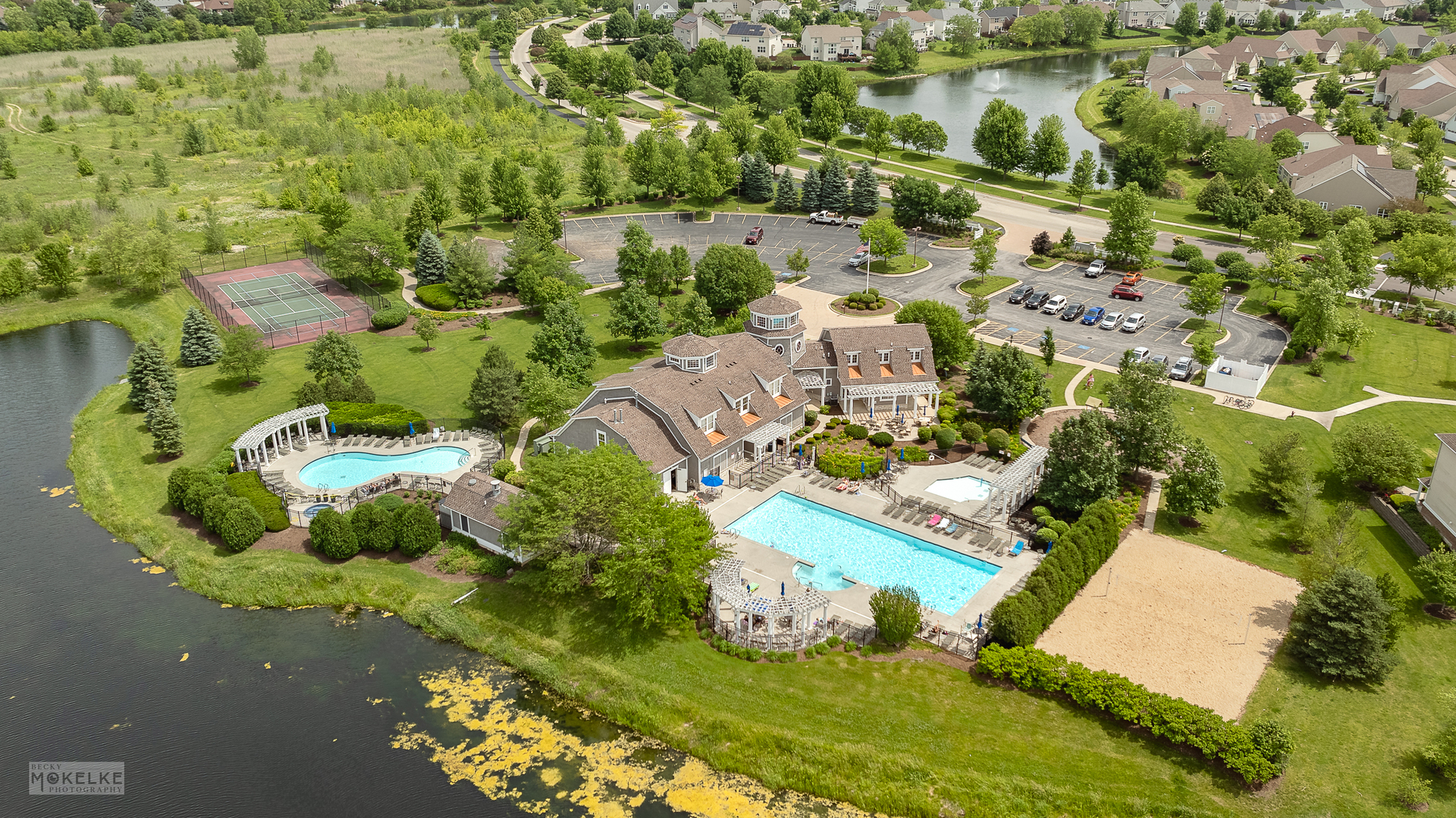 816 Colchester Drive, Oswego, IL 60543