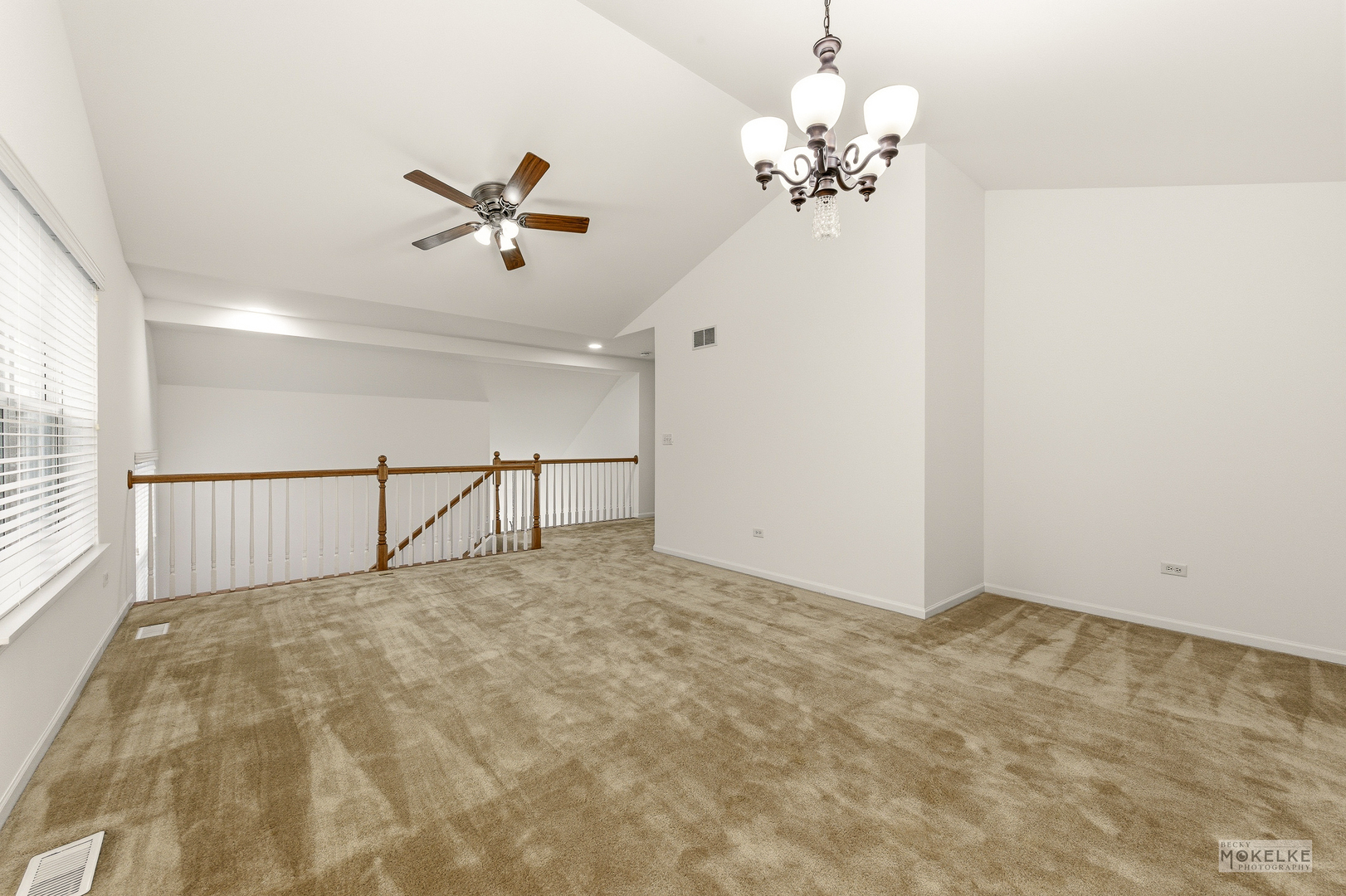 816 Colchester Drive, Oswego, IL 60543