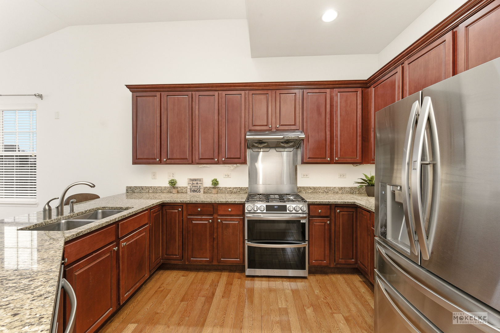 816 Colchester Drive, Oswego, IL 60543