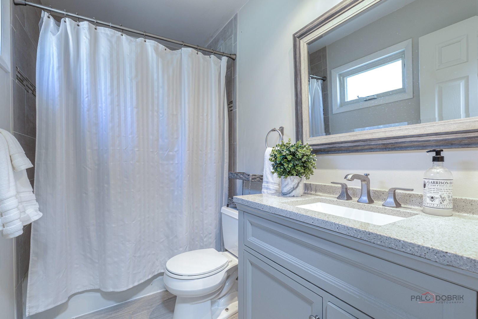 505 Fairlawn Avenue, Libertyville, IL 60048