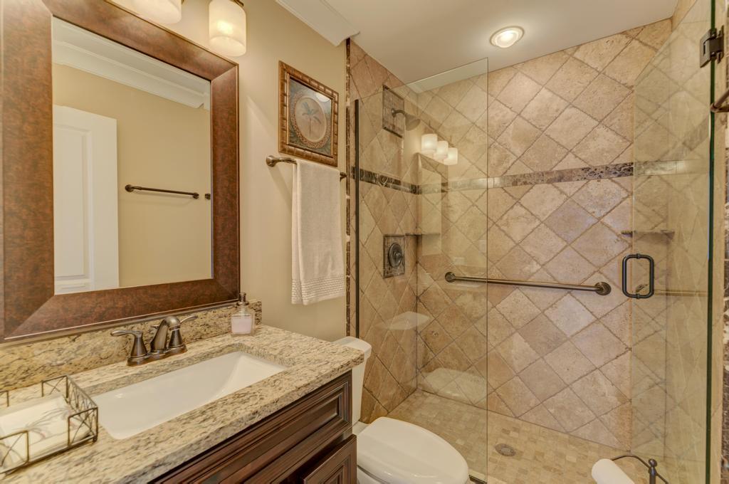42 Royal Lane, Bloomingdale, IL 60108