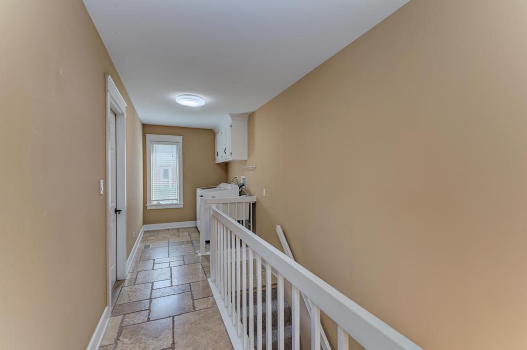42 Royal Lane, Bloomingdale, IL 60108