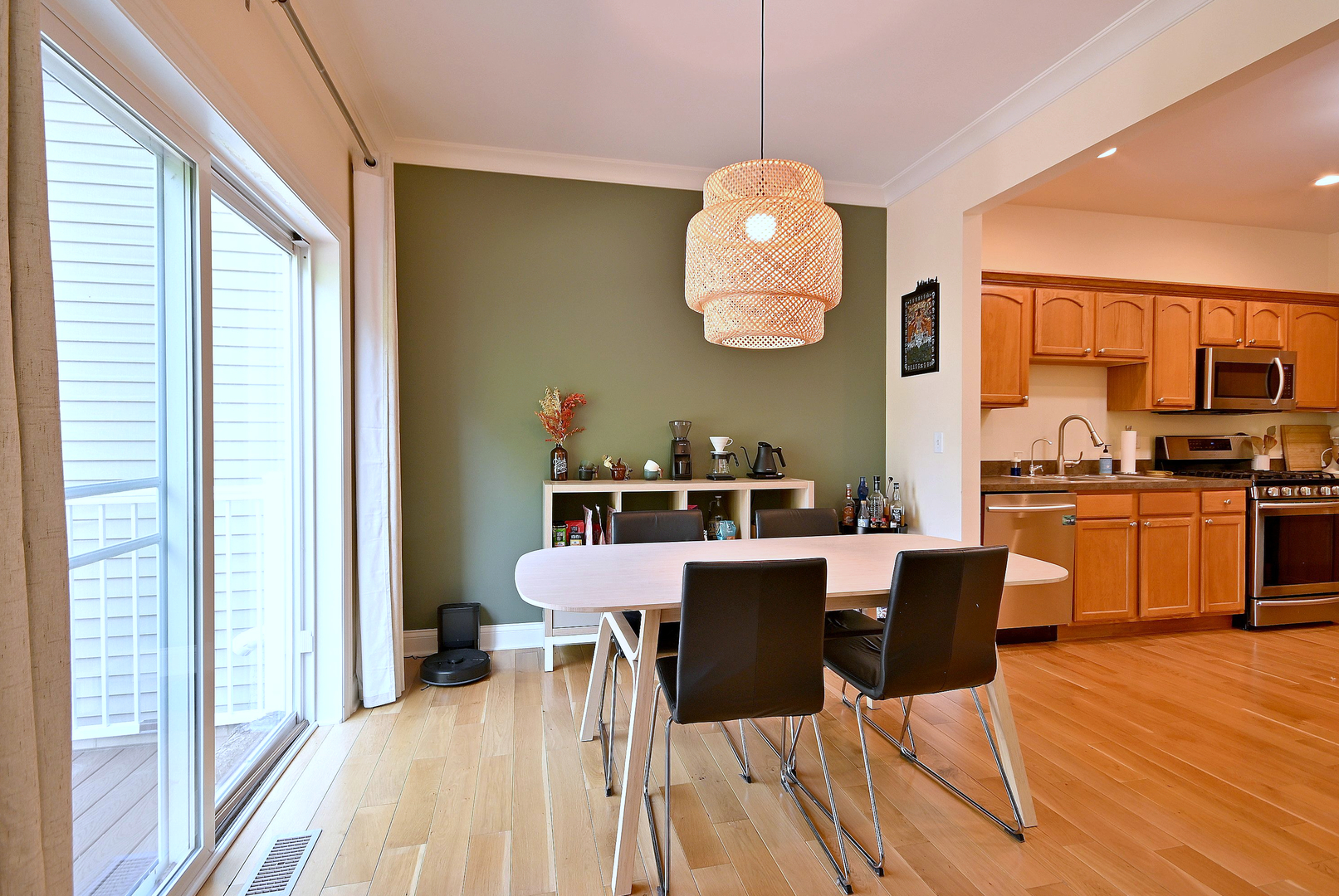 967 Oak Ridge Boulevard, Elgin, IL 60120