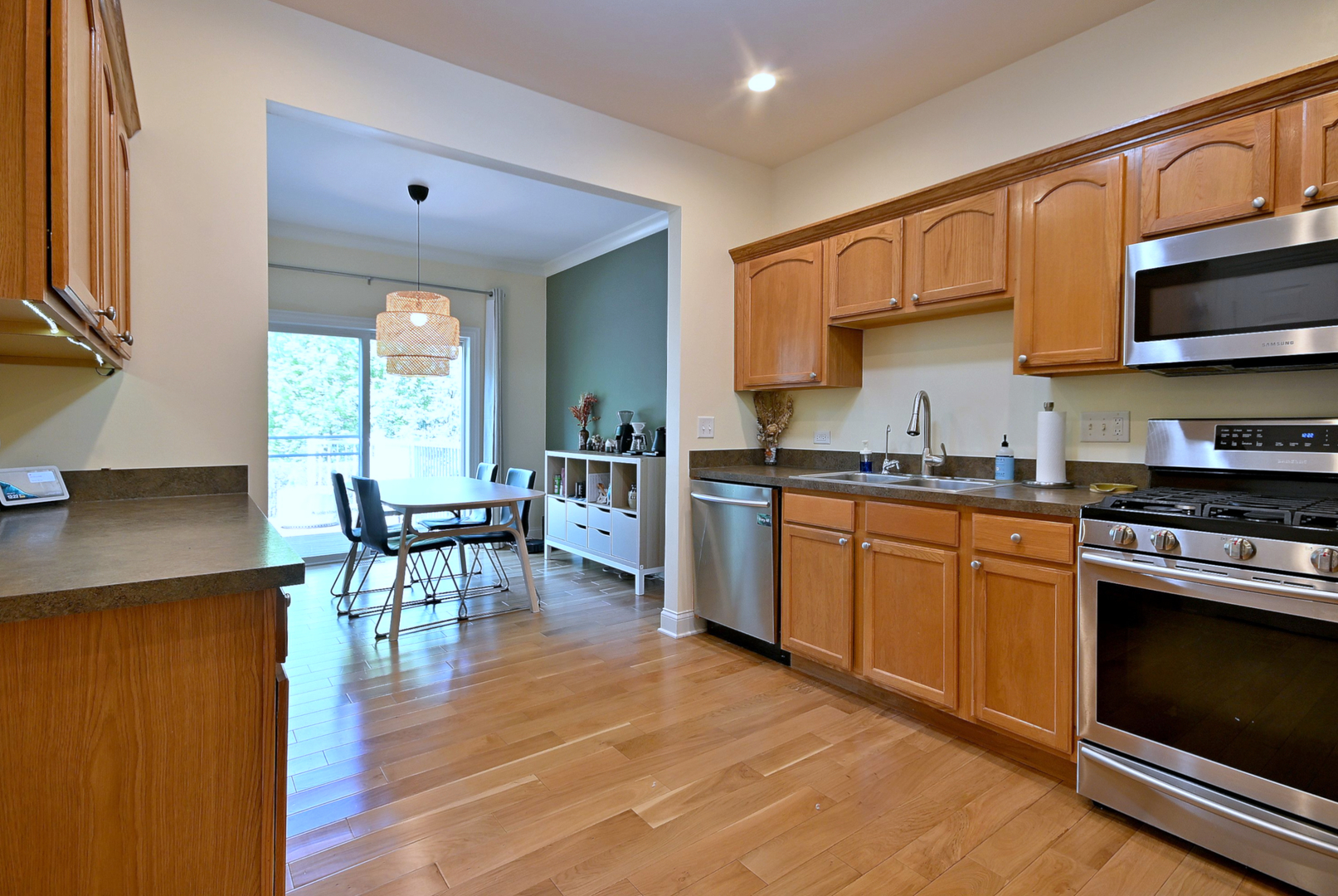 967 Oak Ridge Boulevard, Elgin, IL 60120