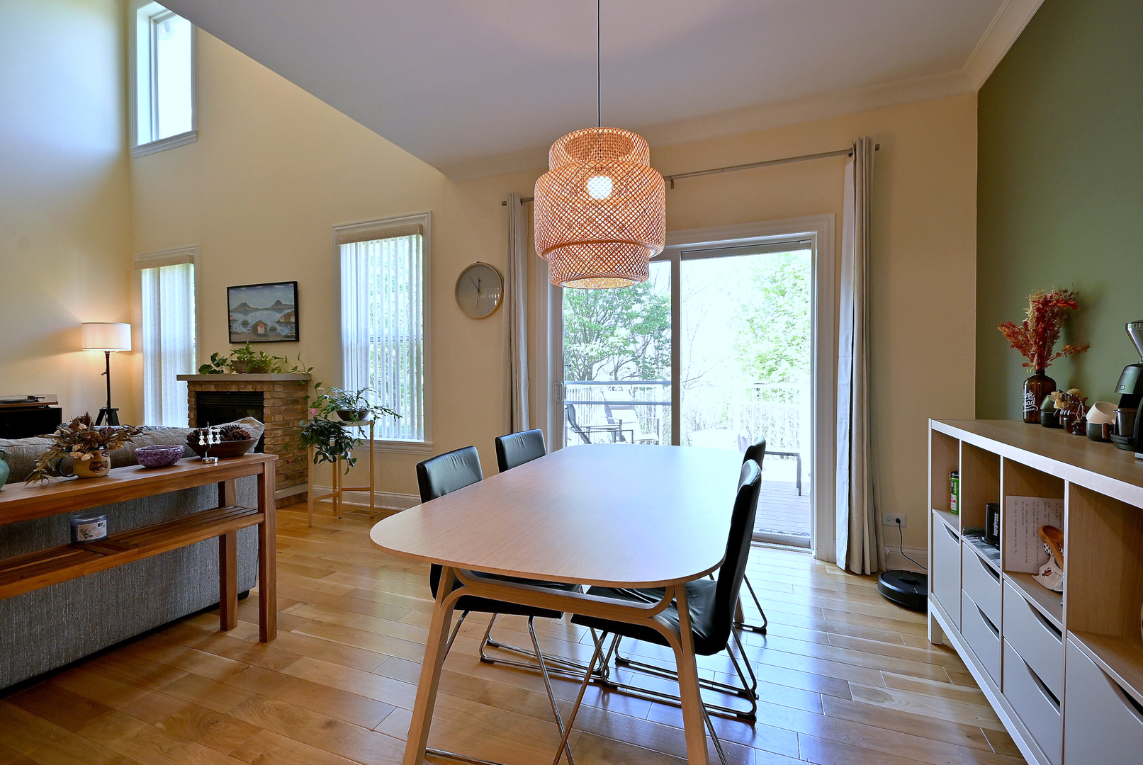 967 Oak Ridge Boulevard, Elgin, IL 60120