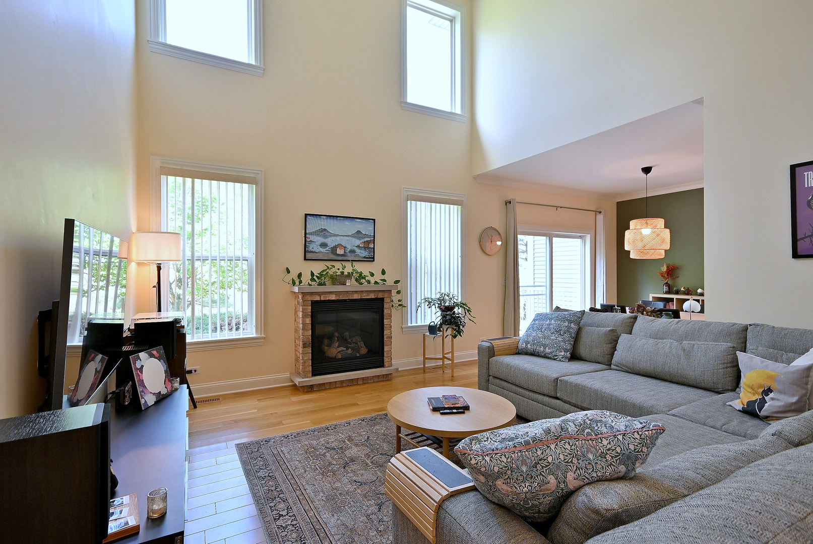 967 Oak Ridge Boulevard, Elgin, IL 60120