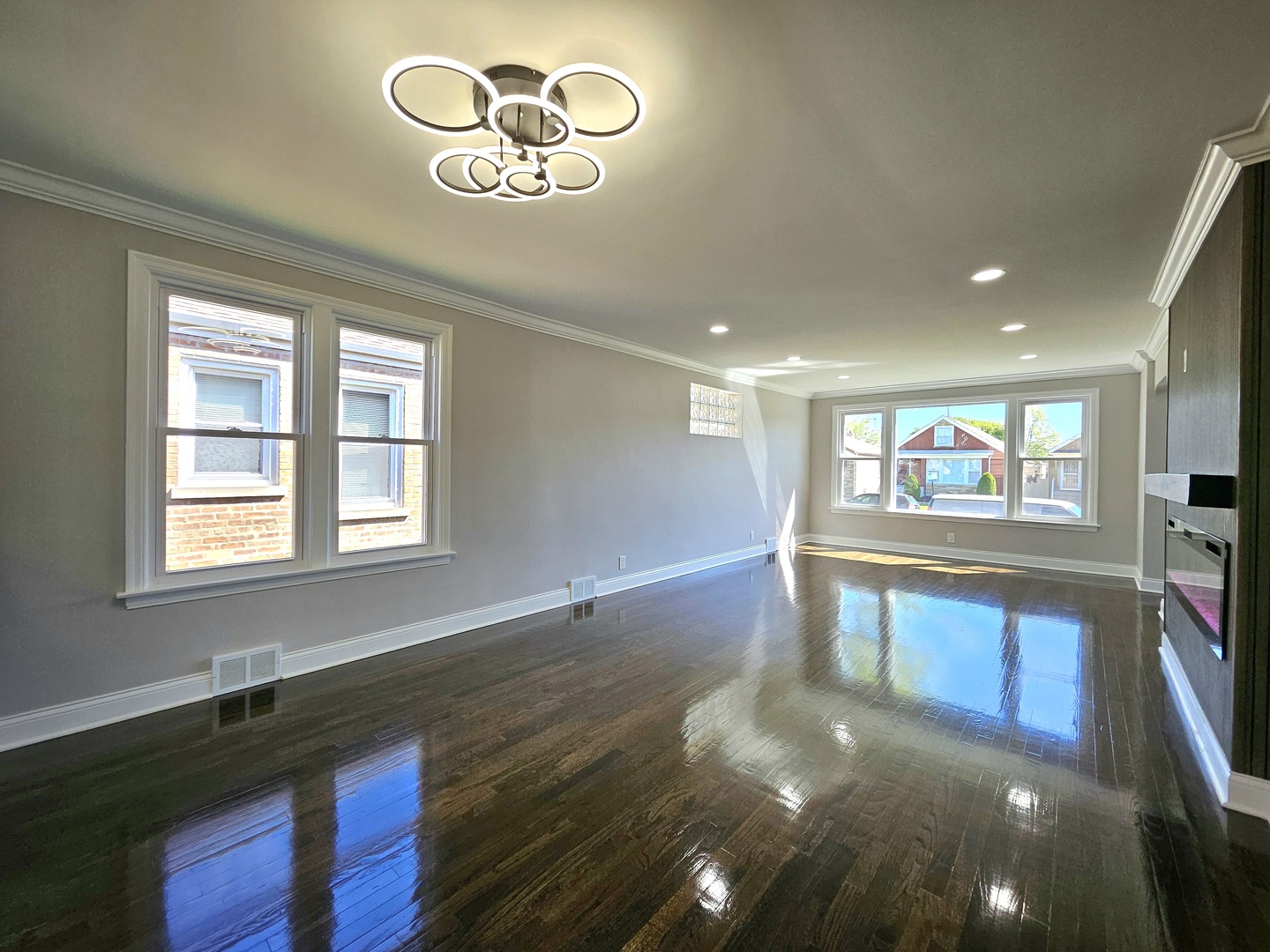 8244 S Troy Street, Chicago, IL 60652