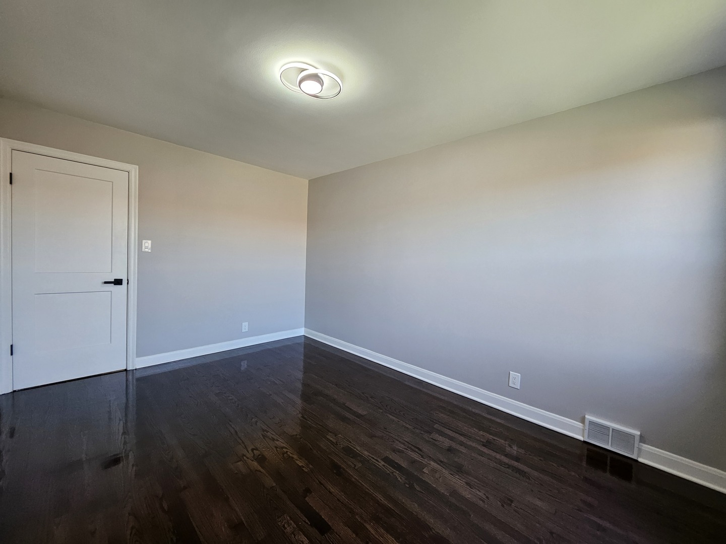 8244 S Troy Street, Chicago, IL 60652