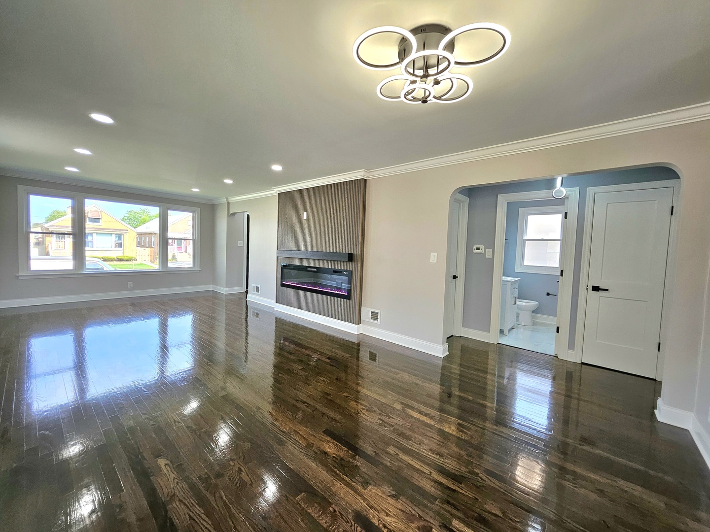 8244 S Troy Street, Chicago, IL 60652