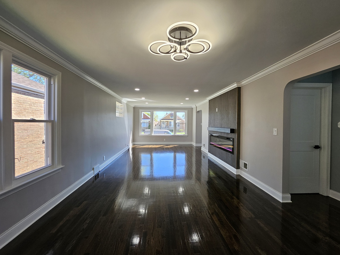 8244 S Troy Street, Chicago, IL 60652