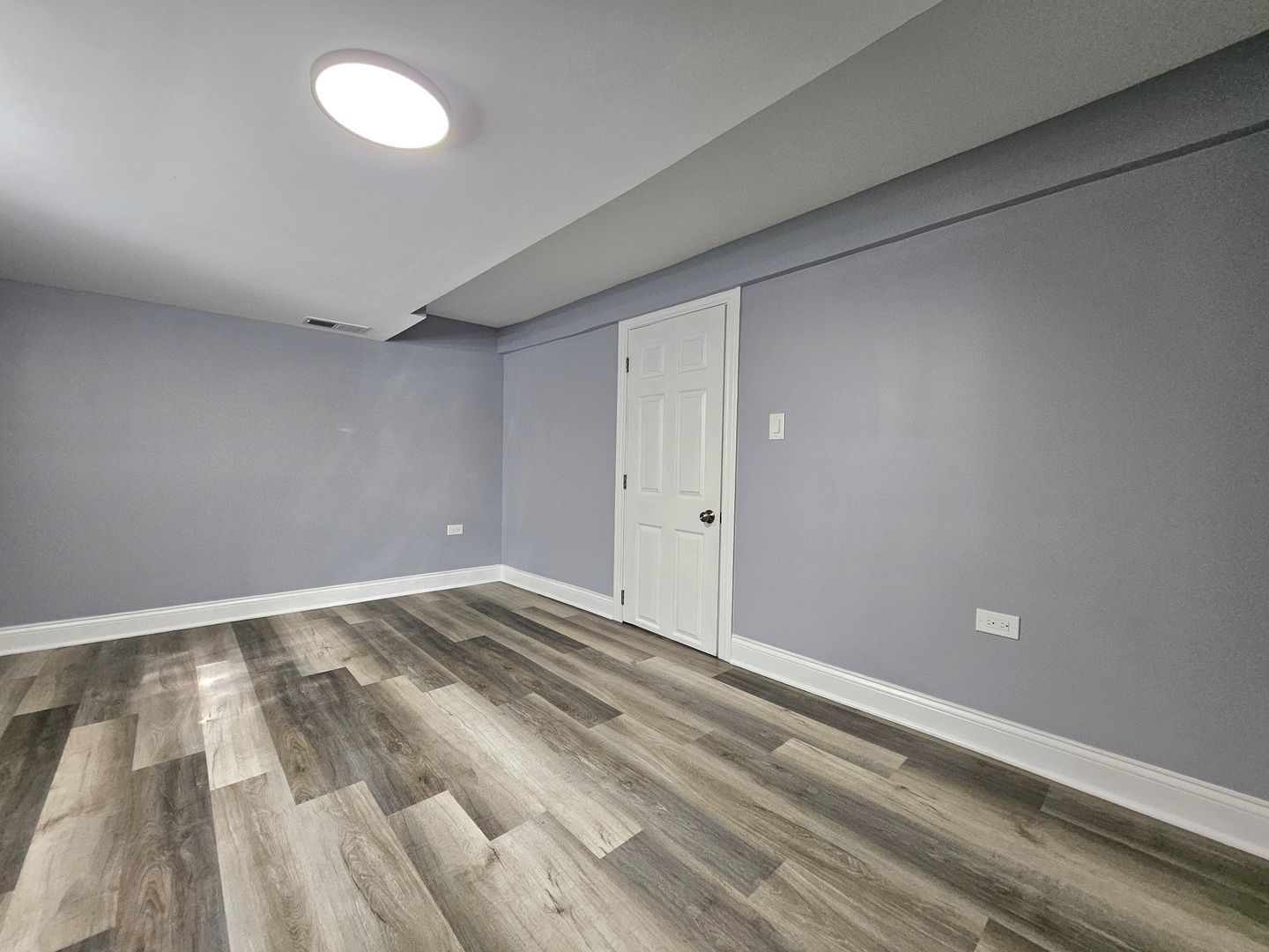 8244 S Troy Street, Chicago, IL 60652