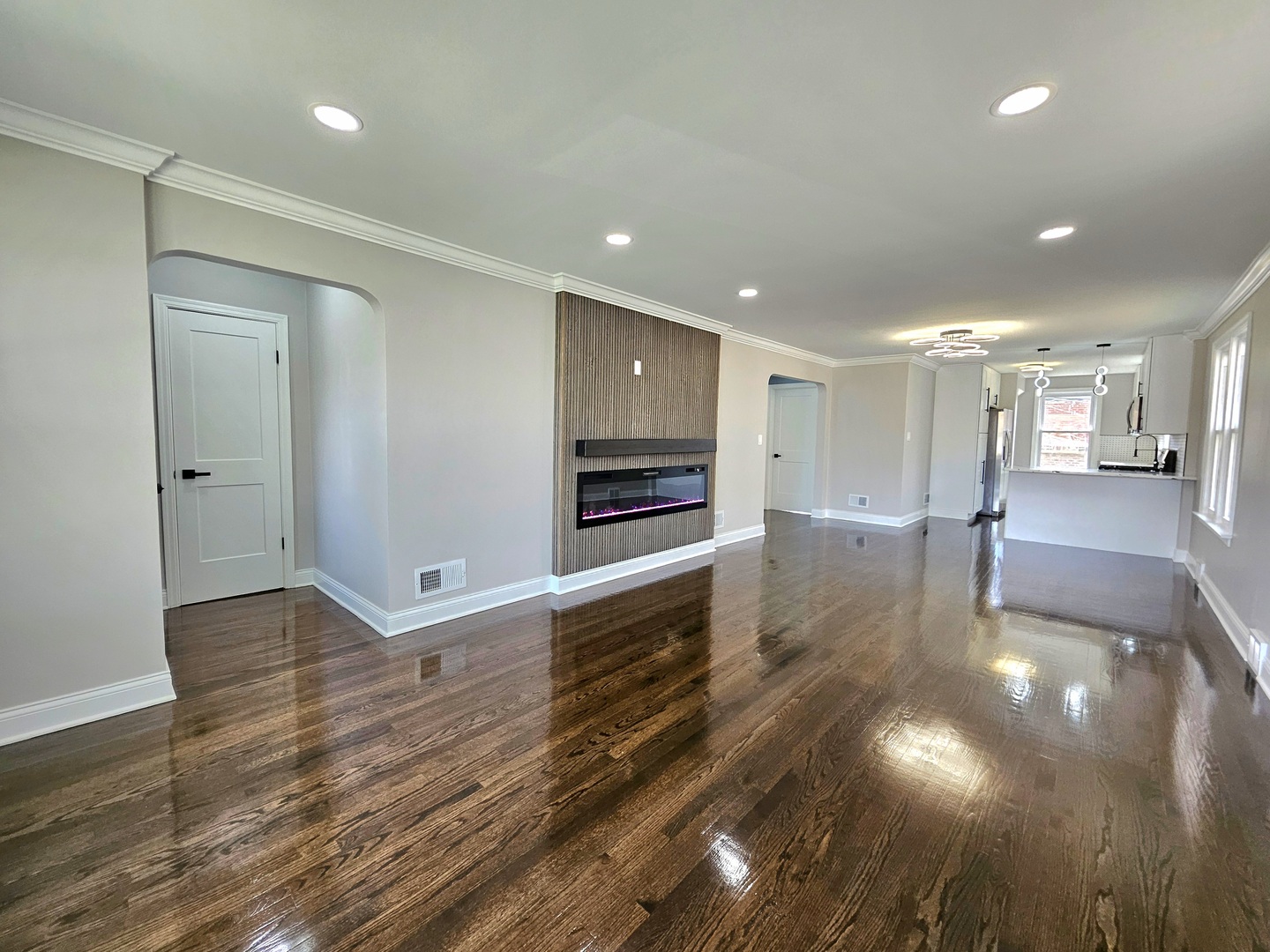 8244 S Troy Street, Chicago, IL 60652