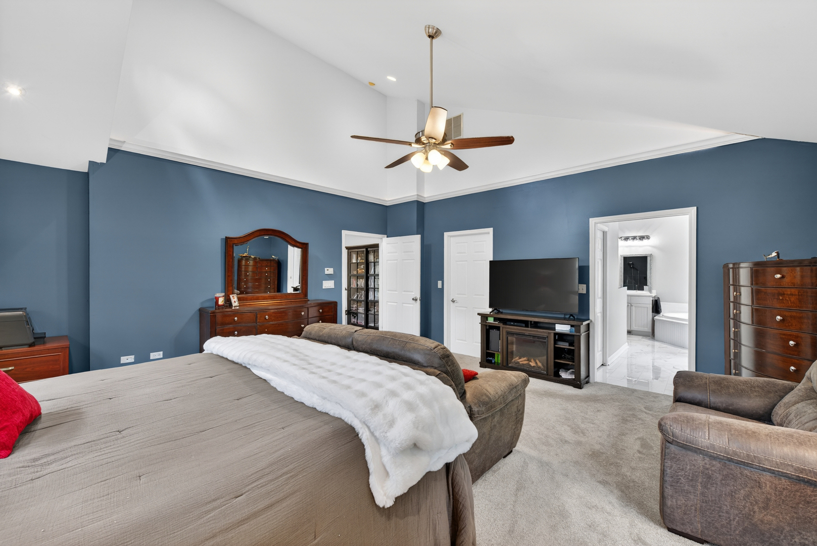 21101 N Middleton Drive, Kildeer, IL 60047