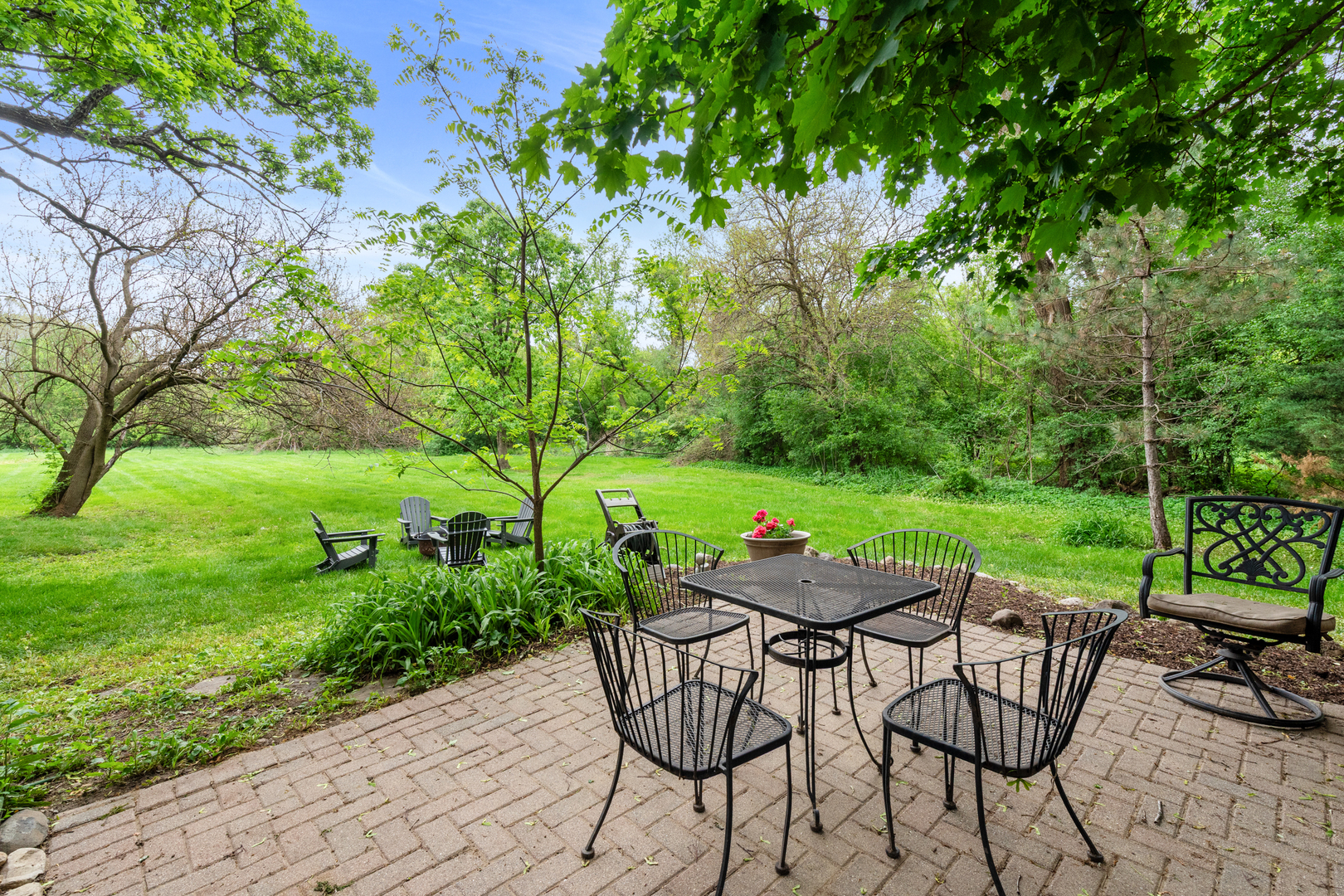 21101 N Middleton Drive, Kildeer, IL 60047