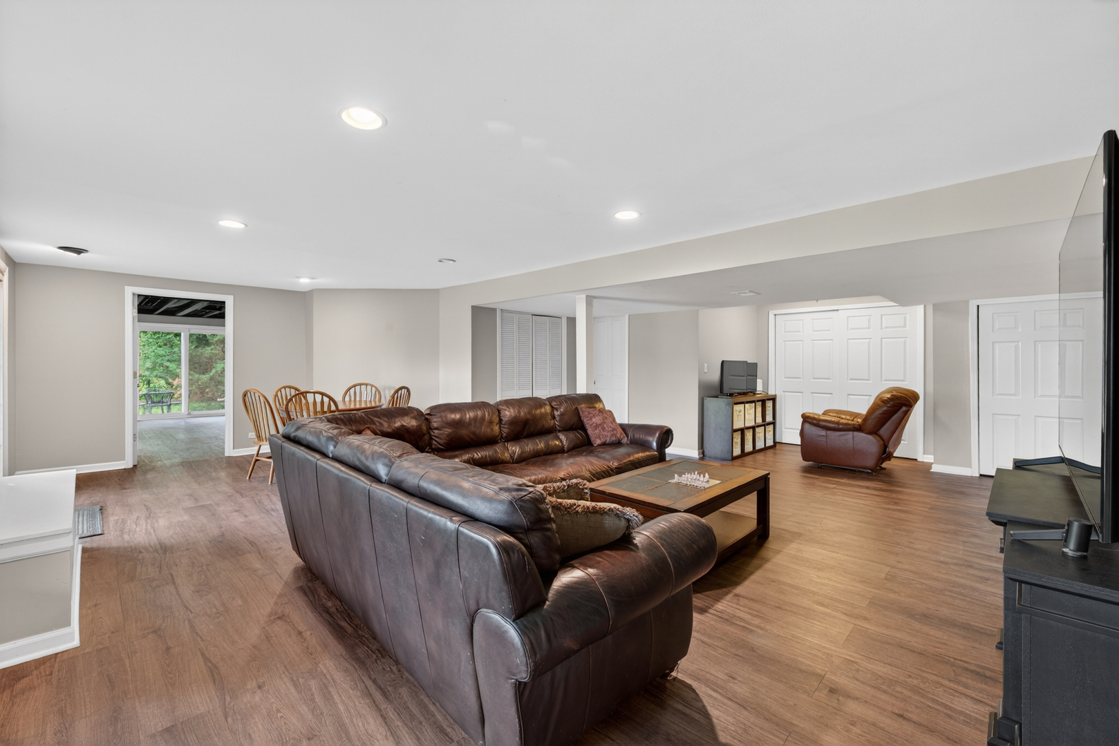 21101 N Middleton Drive, Kildeer, IL 60047