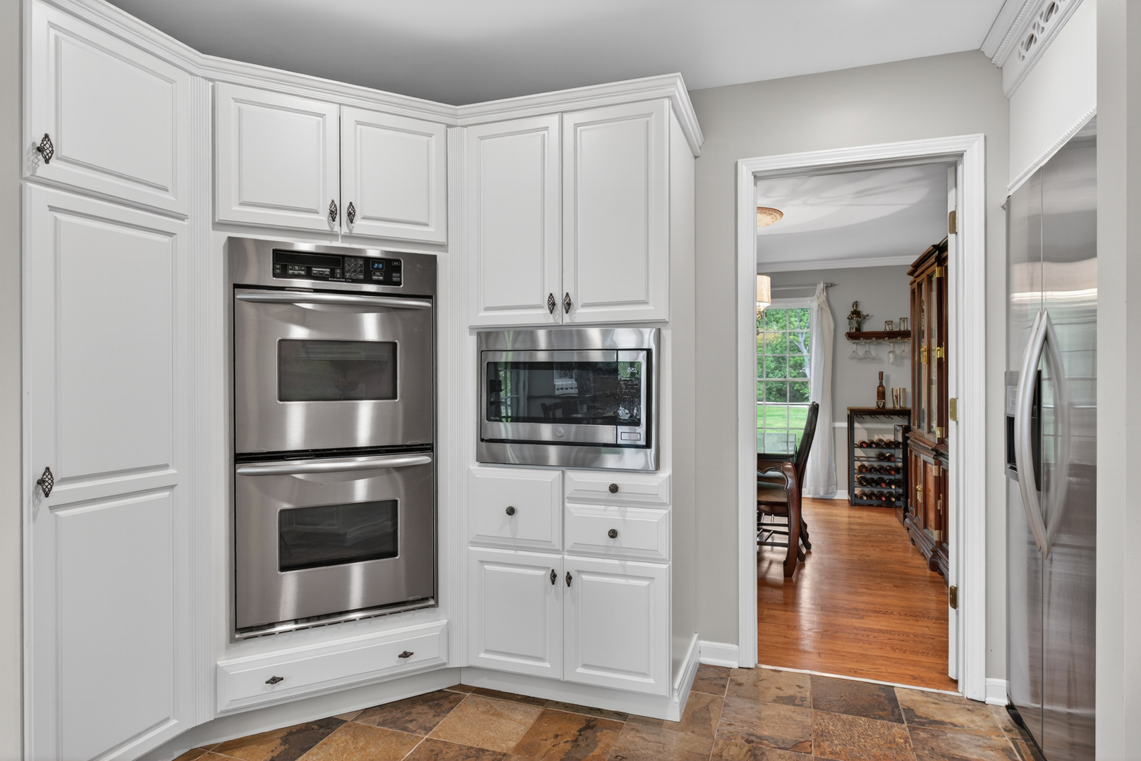 21101 N Middleton Drive, Kildeer, IL 60047