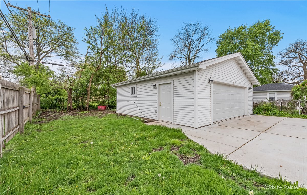 217 W School Street, Villa Park, IL 60181