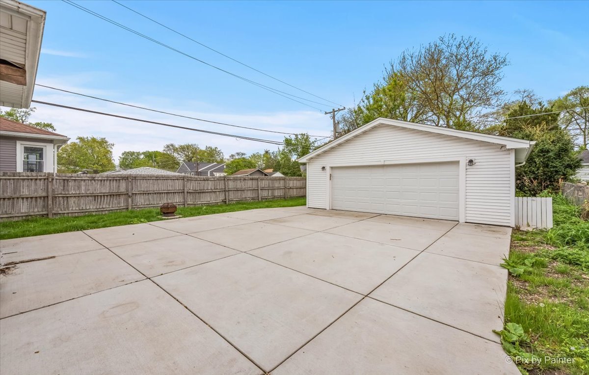 217 W School Street, Villa Park, IL 60181