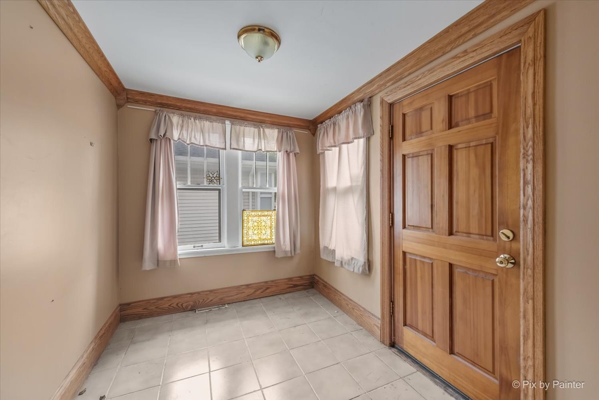 217 W School Street, Villa Park, IL 60181