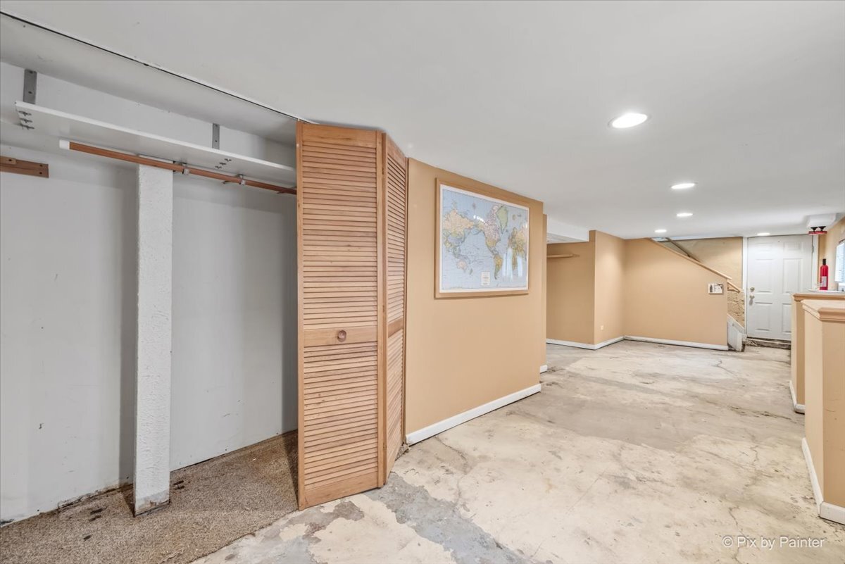 217 W School Street, Villa Park, IL 60181