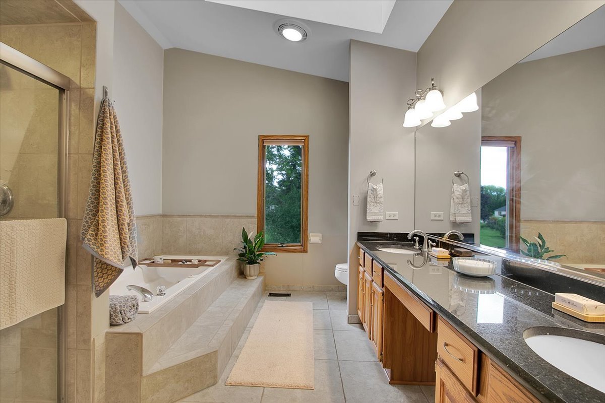 90 Briargate Road, Cary, IL 60013