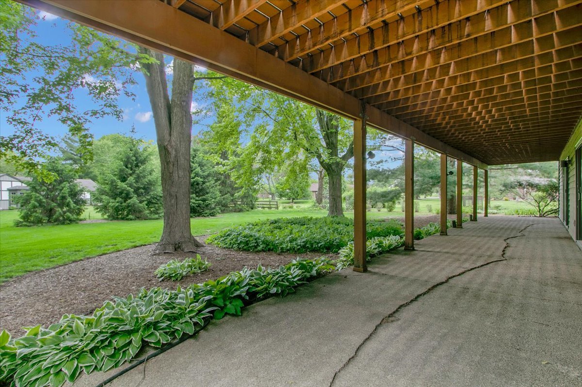 90 Briargate Road, Cary, IL 60013