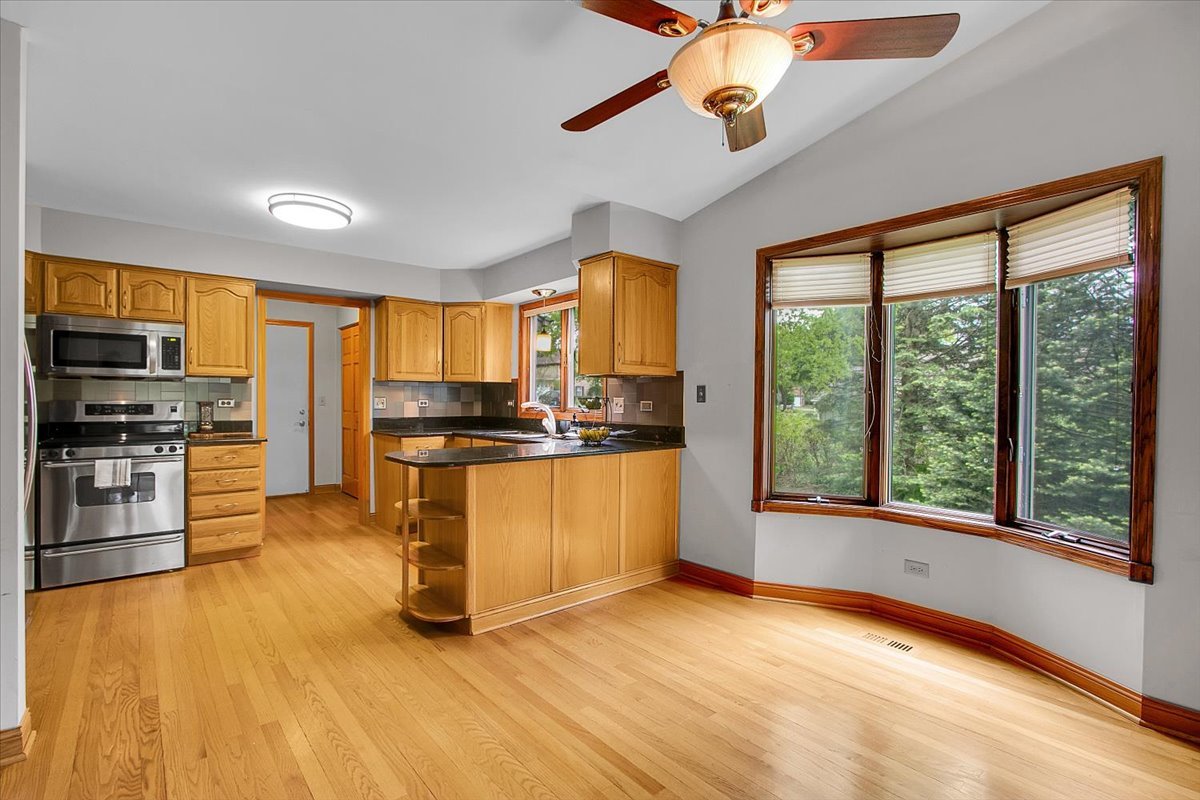 90 Briargate Road, Cary, IL 60013
