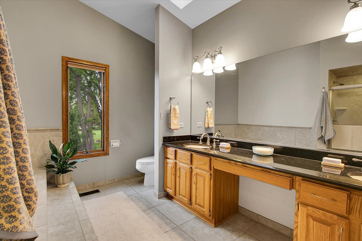 90 Briargate Road, Cary, IL 60013