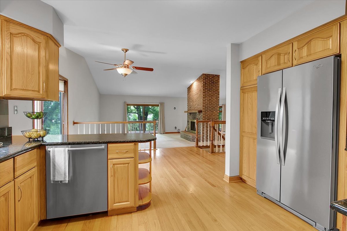 90 Briargate Road, Cary, IL 60013